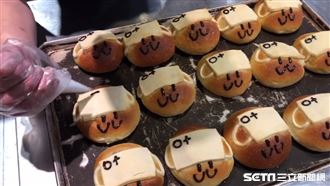 直擊＋0阿中麵包出爐　背後暖意曝光