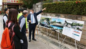 蔡其昌視察大甲鐵砧山活化工程台中市大甲區鐵砧山觀光服務設施改善工程進入第3期，立法院副院長蔡其昌（右）27日邀集相關單位會勘，他表示，鐵砧山活化工程完工後，除了讓海線鄉親重拾兒時記憶，更可以吸引觀光人潮前來，帶動地方經濟發展。中央社記者趙麗妍攝  109年4月27日