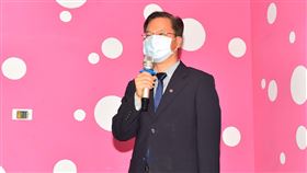 行政院政務委員龔明鑫27日拜會受衝擊業者-婚紗業代表。（圖／行政院提供）