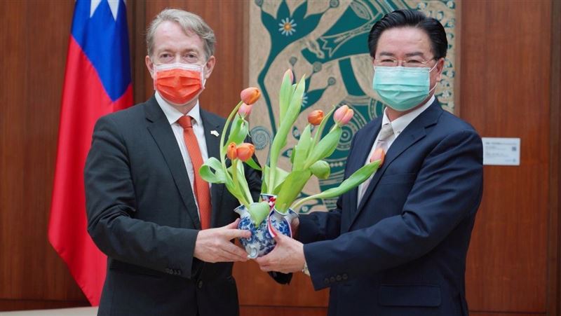 荷蘭正名「在台辦事處」耿爽又不爽了