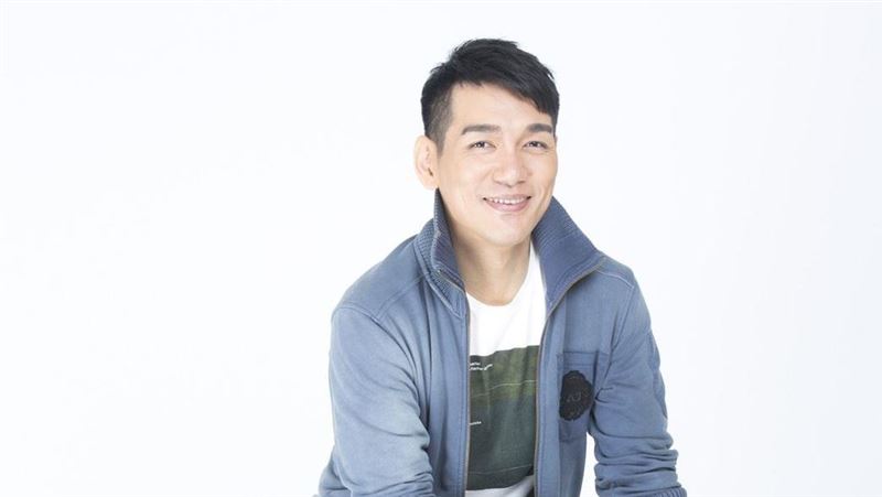 男星主持收入掛蛋　親自下海做這事