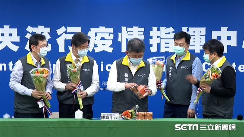 阿中置入荷蘭焦糖煎餅　網購被買爆