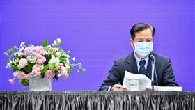 行政院28日下午召開行政院紓困振興方案「教育與運動產業紓困方案」記者會。（圖／行政院提供）