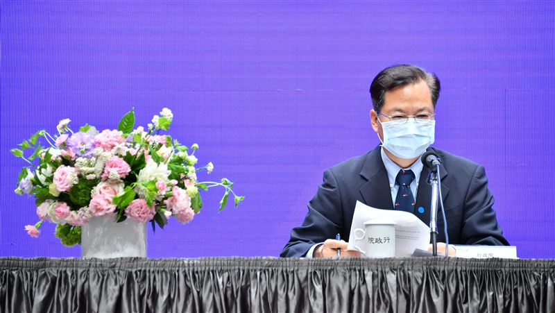 政院紓困記者會擺鮮花　原來是這用意