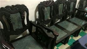 外婆家「古董石頭椅」超貴！她問有啥好處？網驚曝超讚優點