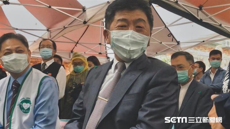 被封最強業配王！　陳時中萌笑吐9字