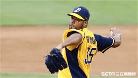 ▲中信兄弟投手Esmil Rogers（羅傑斯）。（圖／記者林聖凱攝影）