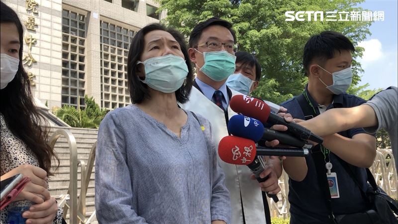 台中牙醫無辜遭刺死　遺孀手寫陳情信