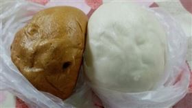 早餐買饅頭忘帶錢包…老闆暖舉逼哭她（圖／翻攝自爆怨公社）