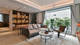 挾帶明星學區效應，潛銷兩個月就創預約佳績。（圖／崛世回興大提供）