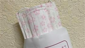 衛生棉,武漢肺炎,新冠肺炎,疫情,口罩,櫻花,特殊,藥局
https://www.facebook.com/photo.php?fbid=1440887009417289&set=pcb.2732656310214331&type=3&theater