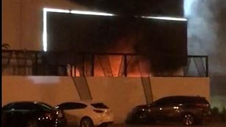 警攻堅摩鐵畫面曝　囂張匪轟槍又縱火