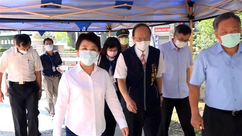 國中會考將舉行　盧秀燕視察試場防疫