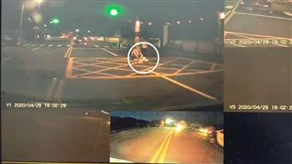 2歲童剛捻香祭祖公…溜到馬路遭撞死