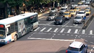 他花600元學一課：左轉道不能直行