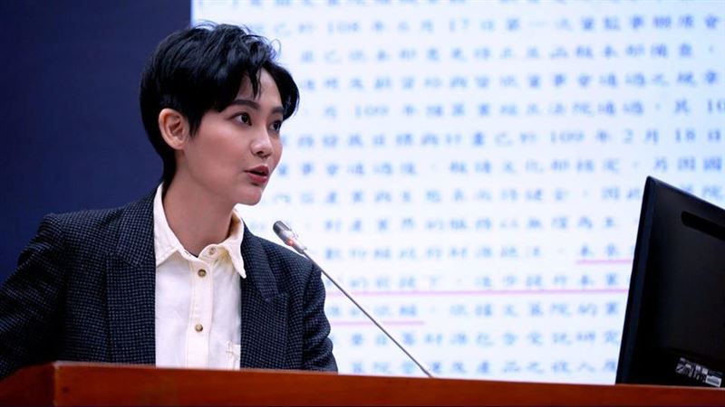 賴品妤發1人上班文　竟讓他玻璃心…