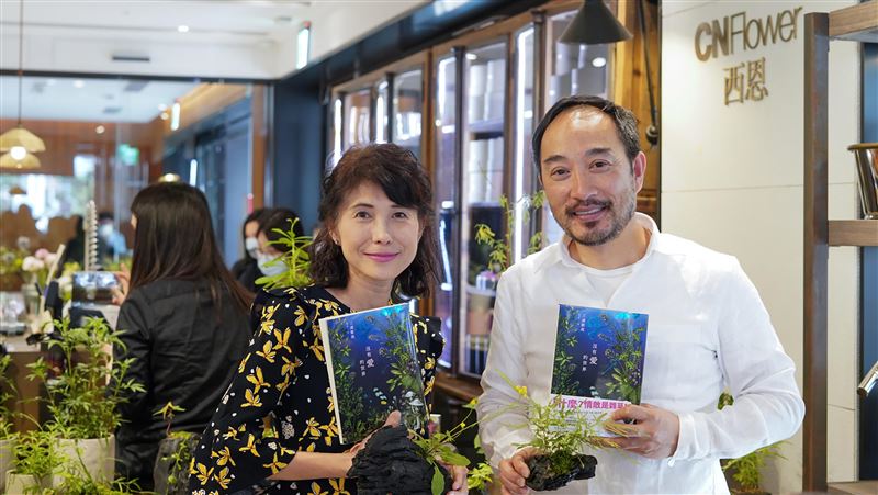 三浦紫苑新作 大談日本純愛