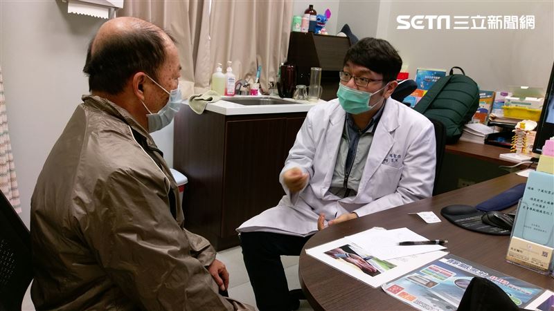 手抖拿湯燙傷誤以為中風　原來是這病