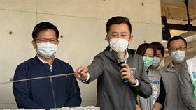 林佳龍視察新竹大車站計畫交通部長林佳龍（左1）1日到新竹市視察「新竹大車站計畫」，新竹市長林智堅（左2）說明計畫內容。中央社記者魯鋼駿攝　109年5月1日