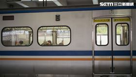 區間車(記者陳弋攝影)