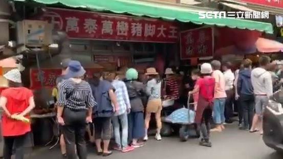 幫父母添壽做法曝光　萬巒豬腳爆人潮