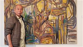 2月首爾個展因疫情取消　吳炫三在台北辦展「狂墨．青花．翻飛：吳炫三X池上鳳珠聯展」記者會1日舉行，藝術家吳炫三（圖）表示，原訂2月底要在韓國首爾舉辦個展，不料遇到武漢肺炎疫情，作品都已運抵到當地，但卻無法前往，因而取消首爾的展出。中央社記者鄭景雯攝　109年5月1日