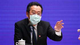 政院說明紓困振興方案　顧立雄出席行政院1日下午舉行「1988疑難雜症回答part2－融資篇」記者會，金管會主委顧立雄（圖）出席說明政府紓困振興方案並回應相關問題。中央社記者謝佳璋攝　109年5月1日