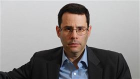 疫情改寫政治　美學者言友台氣氛強史丹佛大學胡佛研究所研究員歐斯林接受中央社專訪，直言「美中關係現在陷入史上新低點」，而友台的氣氛濃厚，今年11月美國總統大選不管哪一個黨籍的候選人當選，「任何總統想改變低迷的美中氛圍都很困難」。（歐斯林提供）中央社記者周世惠舊金山傳真　109年5月2日