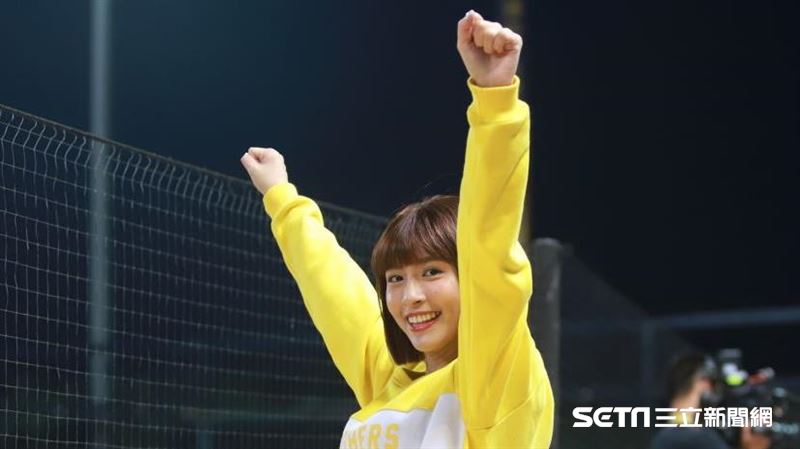 雨後會有彩虹的！峮峮再登上日媒送暖