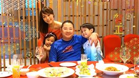 小蜜桃姐姐朱安禹與兒女合照。（圖／朱安禹本人提供）
