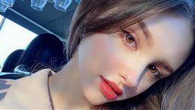 烏茲別克正妹Karimova Elina （圖／翻攝自 elina_4_22 IG ）