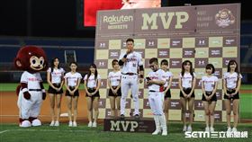 ▲樂天桃猿藍寅倫奪下MVP。（圖／記者劉彥池攝影）
