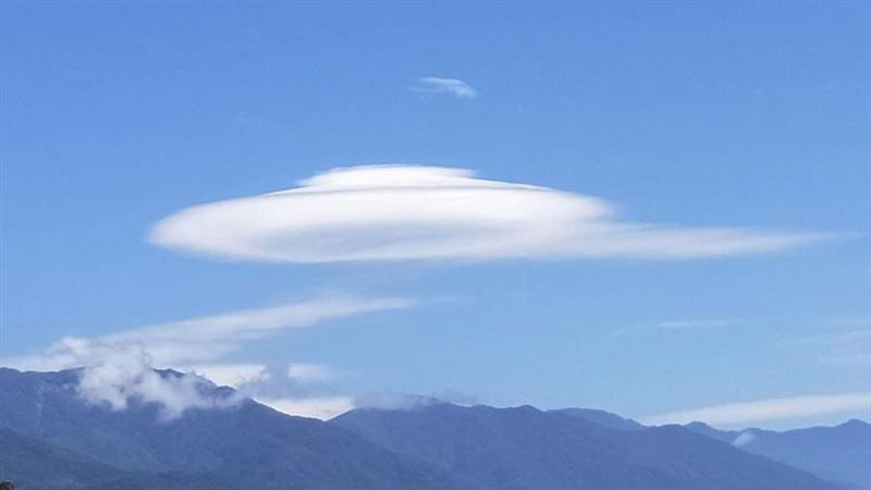 台東天空有「飛碟」！外星人現身？