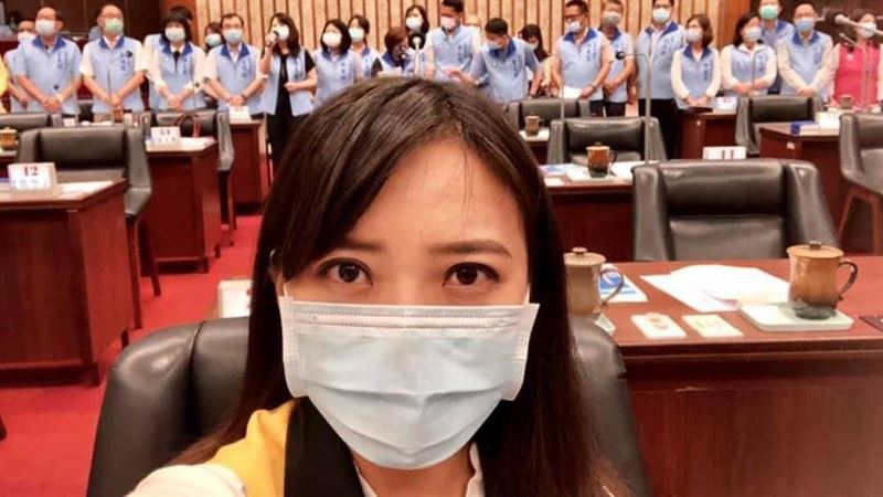 質詢韓國瑜被喊「時間到」　黃捷怒了