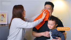 ▲理科太太準備好濾網、牛仔布、及棉布等「濾網口罩」材料。（圖／理科太太 Li Ke Tai Tai 授權）