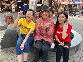 主持人與謝宗榮老師