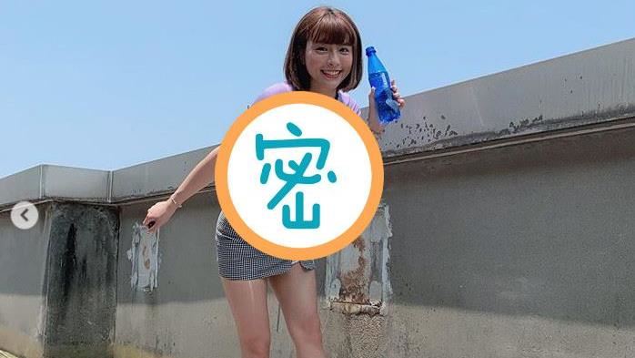 峮峮上半身「羞露半截」笑容電翻粉絲