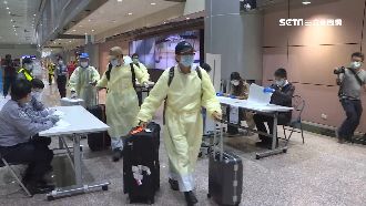 回家了！129滯印度台人搭包機抵台