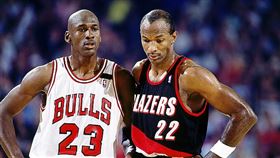Michael Jordan與Clyde Drexler。（圖／翻攝自推特）