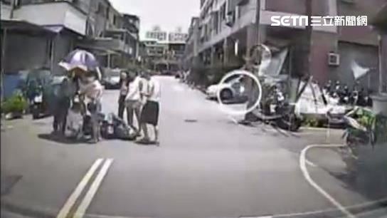 孕婦車禍倒地破水　熱心民眾人牆守護