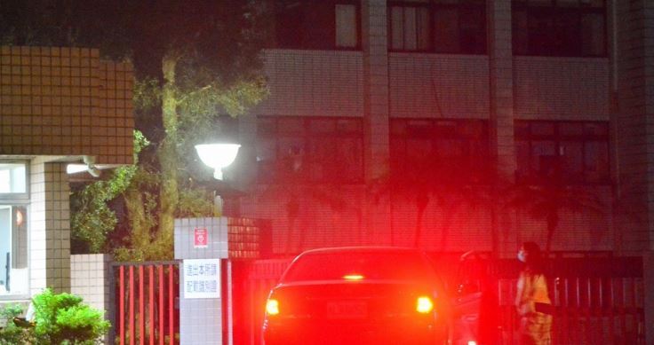 湖北旅客解隔離　親人急飆山路接返家