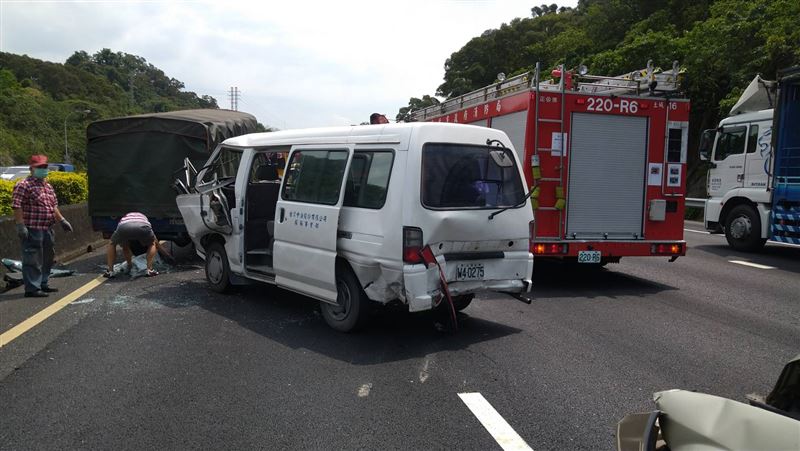 新／國三北上中和段　5車追撞7人傷