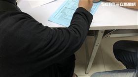 台中西屯區公所萬元紓困金補助申請／記者張雅筑攝