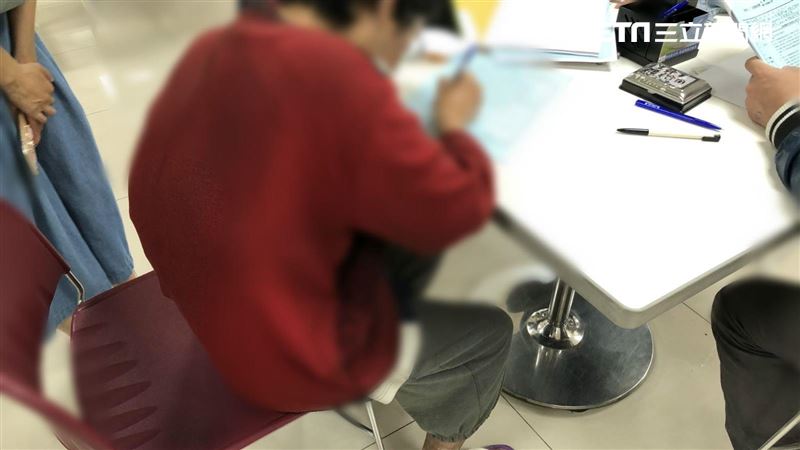 獨居嬤零收入睡垃圾堆　鄰：她需紓困