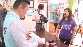 里長衰爆！紓困沒人教還被拍桌子嗆爆