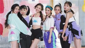 ▲跑通告努力兼顧課業。（圖／喜歡音樂提供）