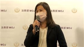 檢察官林映姿出席法務部媒體茶敘法務部6日下午舉行媒體茶敘，以「高牆無礙母愛」為主題，說明矯正署重視女收容人與孩子間互動，希望達到教化效果，邀請檢察官林映姿（圖）出席。中央社記者劉世怡攝　109年5月6日