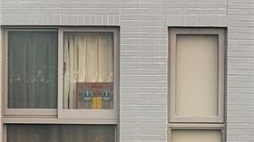 鄰居放「八卦鏡」正對他房間！怨運勢下滑　網曝解決辦法（圖／翻攝自爆怨公社）