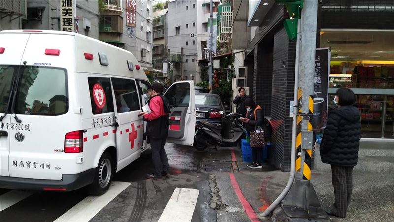 謊報隔離者爽唱歌　北市警消稽查白跑