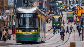 芬蘭政府進行為期兩年的實驗，隨機挑選一群失業民眾，無條件支付他們不必納稅的月薪560歐元（約新台幣1萬8164元）。（示意圖／圖取自Unsplash圖庫）